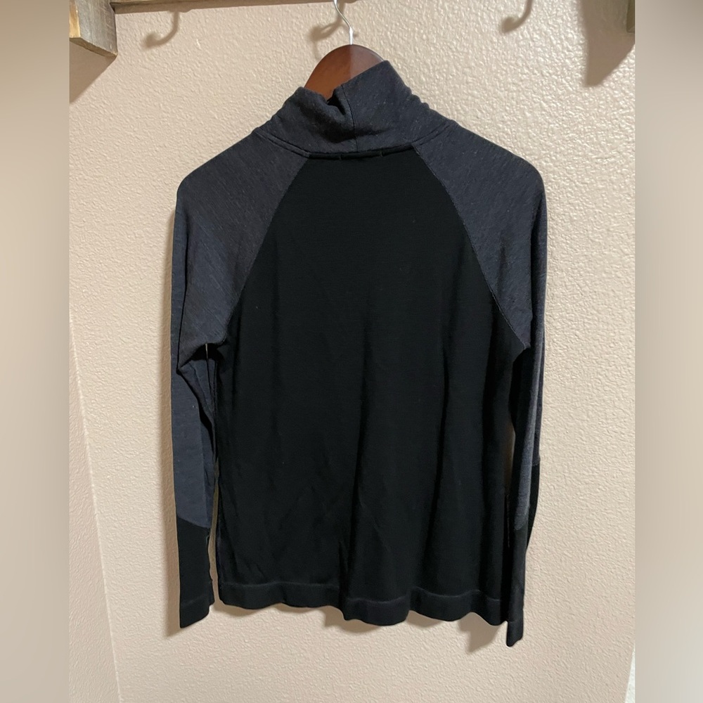 Smartwool Gray and Black Merino Wool 250 Crossover Neck Women's Sweater - Picture 2 of 6